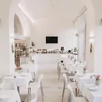 Hotel Vis A Vis 4*