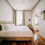 Vis A Vis Hotel Triest