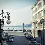 Vis A Vis Hotel Triest