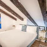 Hotel Vis A Vis