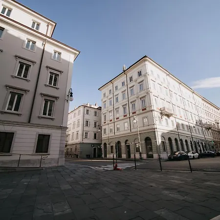 Vis A Vis 4* טריאסטה