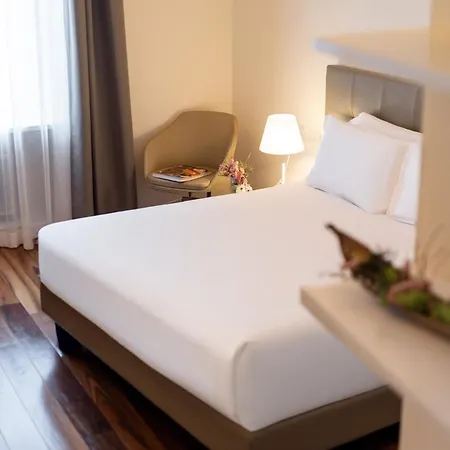 Hotel Vis A Vis 4* Trieste