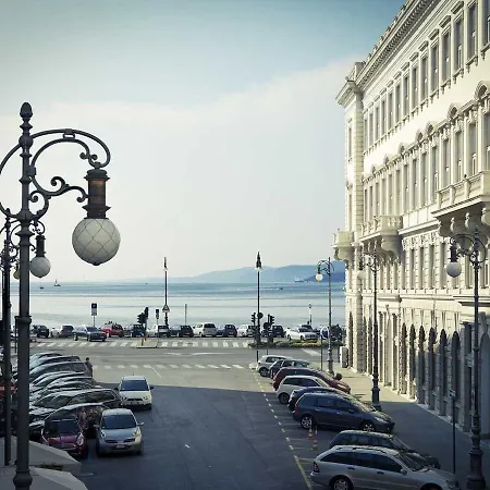 Vis à Vis Hotel Trieste