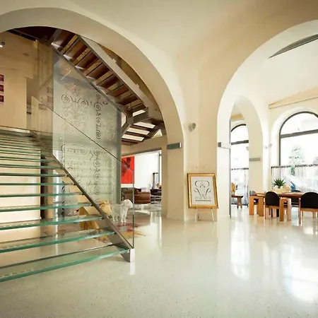 Hotel Vis A Vis 4* Trieste