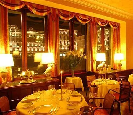 Vis A Vis טריאסטה