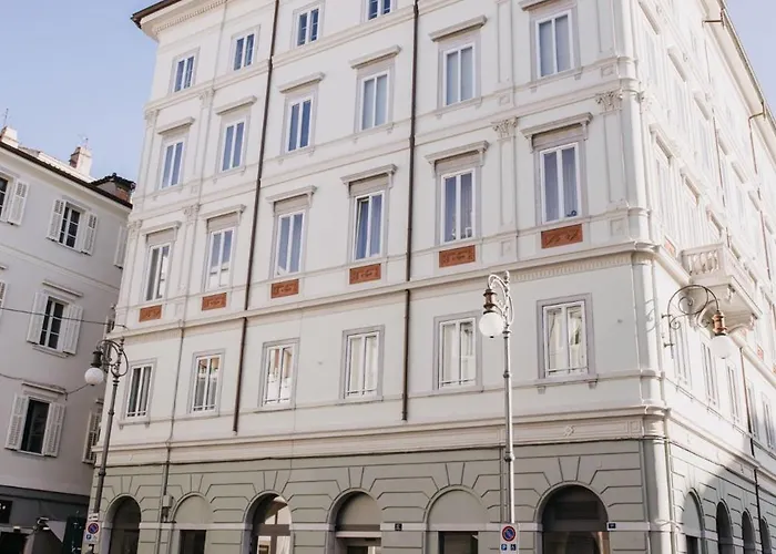 Hotel Vis A Vis Hotel 4*