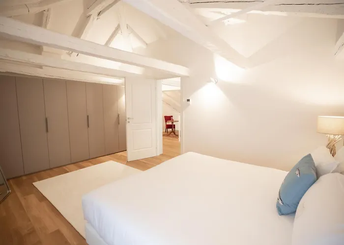 Hotel Vis A Vis Hotel 4*